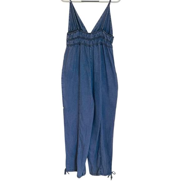 Jumpsuit Smocked Back V Neckline Wide Leg Jumpsuit Size Medium - Picture 7 of 10